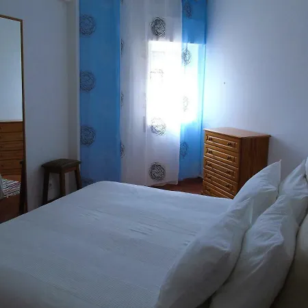 Cantinho Estrelas, Lagos Apartment
