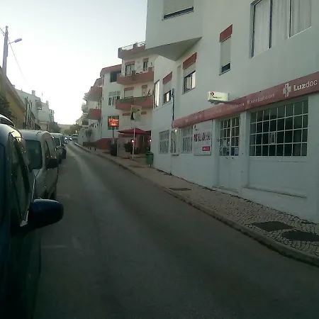 Cantinho Estrelas, Lagos Daire